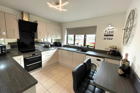 3 bedroom semi-detached house for sale, Wharfedale, Westhoughton, Bolton