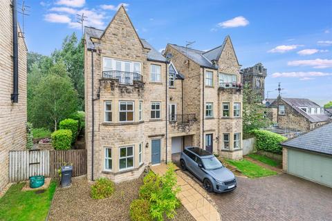 5 bedroom semi-detached house for sale, Ivy Court, Ilkley LS29