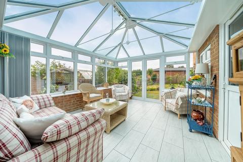 21 Coach Road, Acrise, Folkestone, CT18 8LS