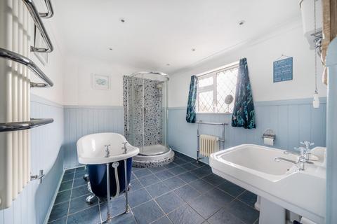 21 Coach Road, Acrise, Folkestone, CT18 8LS
