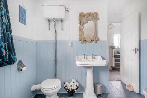21 Coach Road, Acrise, Folkestone, CT18 8LS