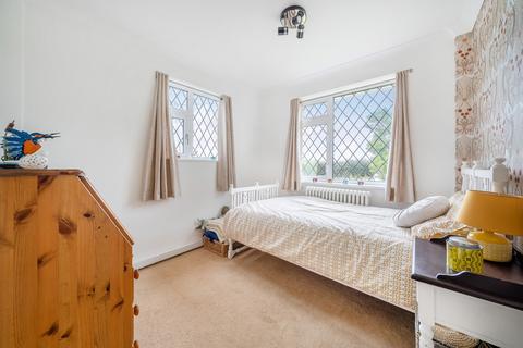 21 Coach Road, Acrise, Folkestone, CT18 8LS