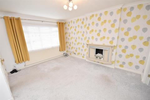 3 bedroom semi-detached house to rent, Sullivan Avenue, Upton