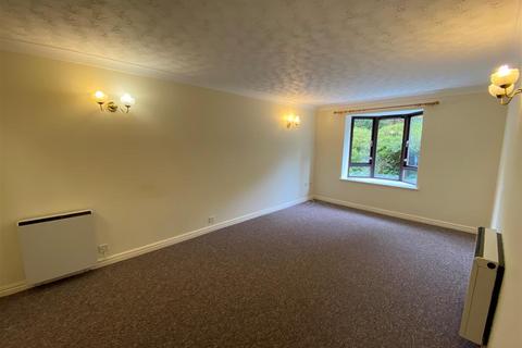 1 bedroom apartment to rent, St. Johns Park, Whitchurch