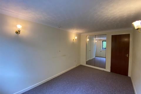 1 bedroom apartment to rent, St. Johns Park, Whitchurch