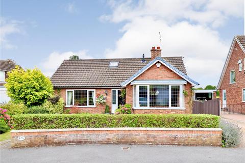 3 bedroom detached bungalow for sale, Hunters Close, Dunnington