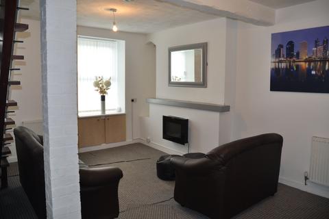 2 bedroom end of terrace house for sale, Queens Park, Holyhead