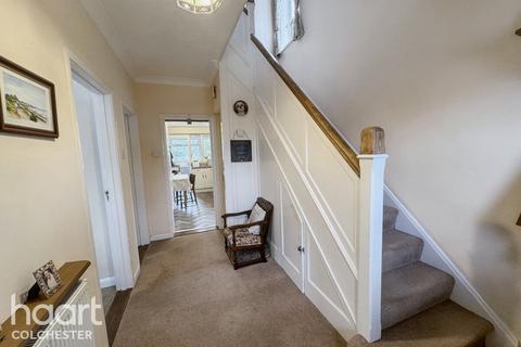 3 bedroom detached house for sale, Mersea Road, Colchester