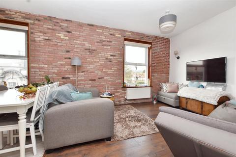 2 bedroom flat for sale, Wharf Road, Eastbourne