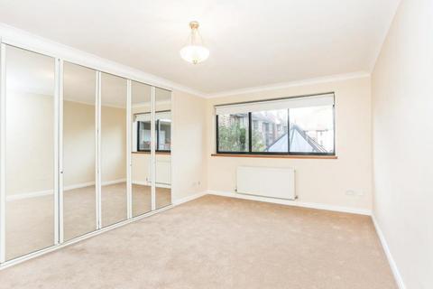 2 bedroom flat for sale, Regent House, Windsor Way, Brook Green, W14