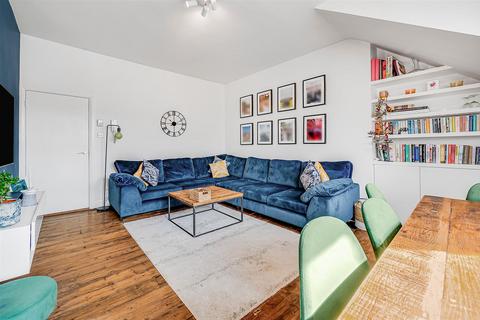 2 bedroom flat for sale, Gloucester Drive, Finsbury Park