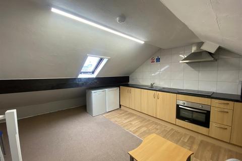 2 bedroom flat to rent, Westbourne Road, Marsh