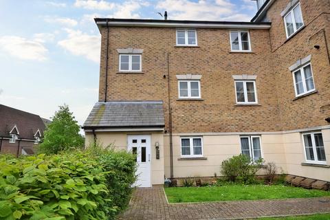 2 bedroom apartment for sale, Cowden Close, Farnham, Surrey, GU9