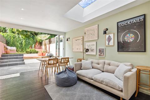 3 bedroom terraced house for sale, Eversleigh Road, SW11