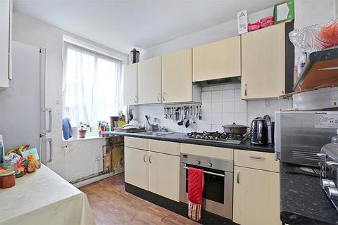 3 bedroom maisonette for sale, West Lane, London