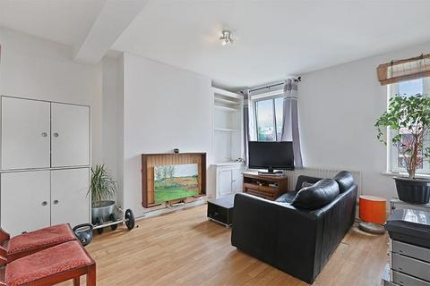 3 bedroom maisonette for sale, West Lane, London