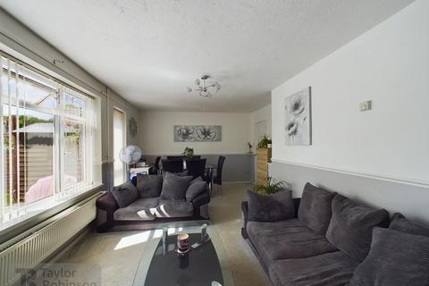 3 bedroom end of terrace house for sale, Tilgate, Crawley