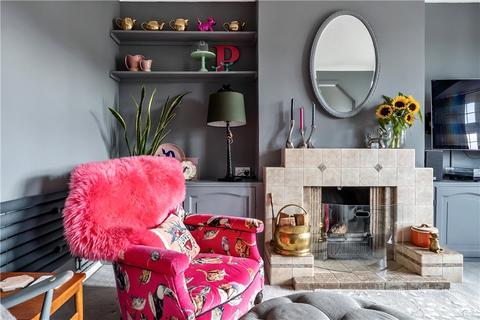 40 Sandall Close, London, W5 1JF