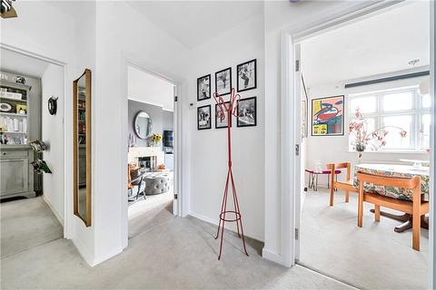 40 Sandall Close, London, W5 1JF