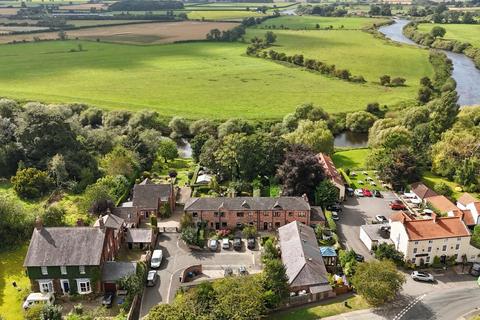 4 bedroom terraced house for sale, The Poplars, Newton On Ouse, York