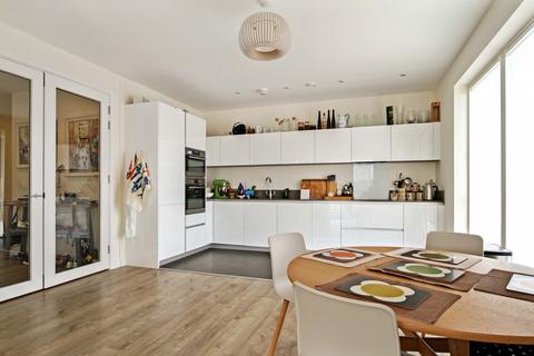 The Aura Building, 10 Northrop Road, Trumpington, Cambridge, CB2 9DD