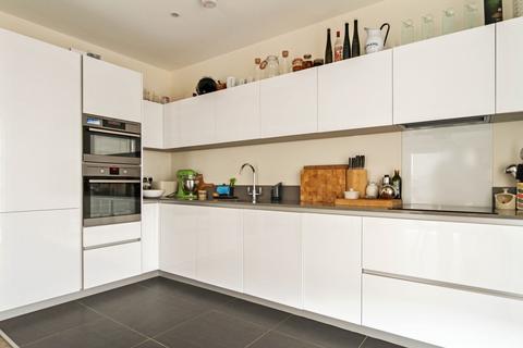 The Aura Building, 10 Northrop Road, Trumpington, Cambridge, CB2 9DD