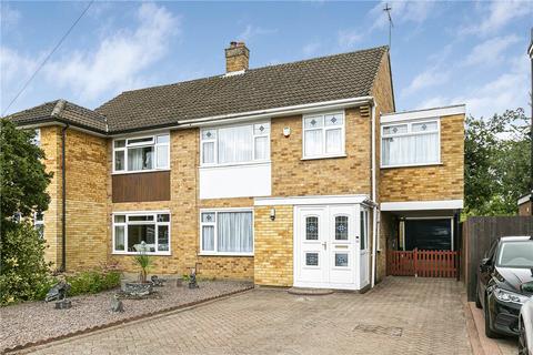 25 Seaman Close, Park Street, St Albans, AL2 2NX