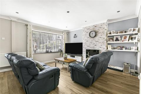 25 Seaman Close, Park Street, St Albans, AL2 2NX