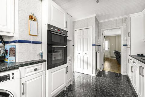 25 Seaman Close, Park Street, St Albans, AL2 2NX