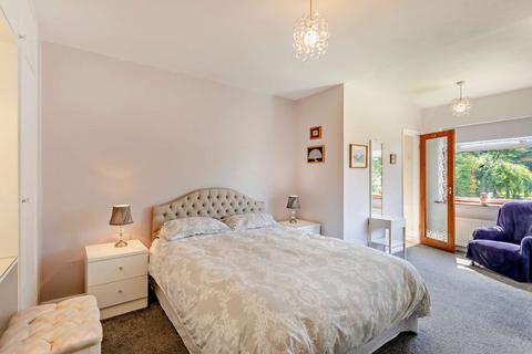 52 High Street, Harlton, Cambridge, CB23 1ES