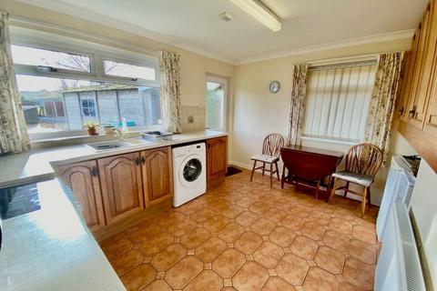 3 bedroom bungalow for sale, New Road, Wrexham LL11