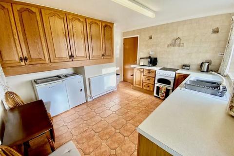 3 bedroom bungalow for sale, New Road, Wrexham LL11