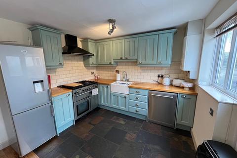 4 bedroom townhouse to rent, Balme Terrace, Sun Street, Haworth, Keighley, BD22