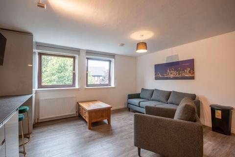undefined, 84P New Johns Place, Edinburgh, EH8 9XH