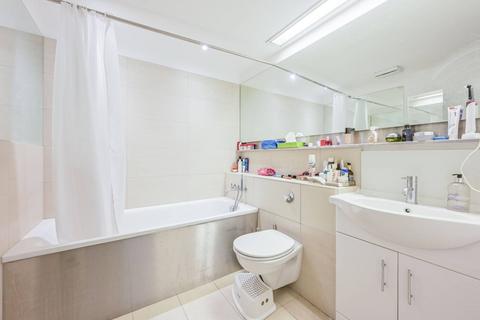 2 bedroom flat to rent, Seacon Tower, Isle Of Dogs, London, E14