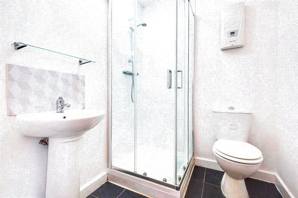 Flat 27 Bathroom