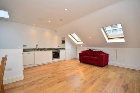 1 bedroom flat to rent, Kelvedon Road, Parsons Green, London, SW6