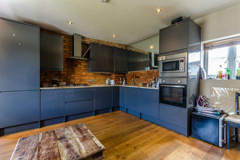 3 bedroom maisonette to rent, Petherton Road, Highbury, London, N5