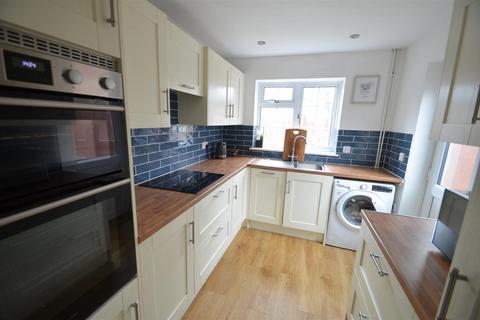 3 bedroom detached house for sale, Cornish Close, Shefford