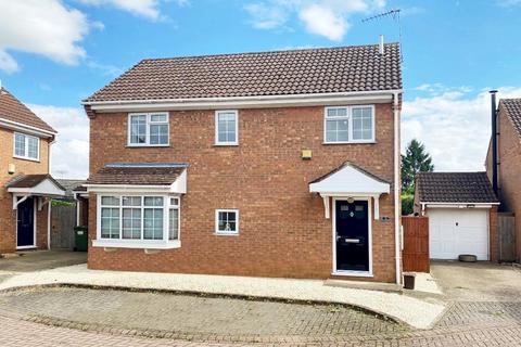 3 bedroom detached house for sale, Cornish Close, Shefford