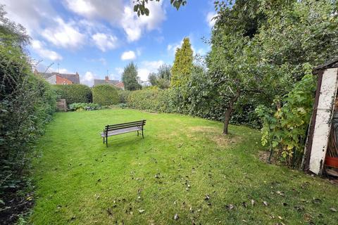 4 bedroom semi-detached house for sale, Hermitage Road, Saughall, CH1