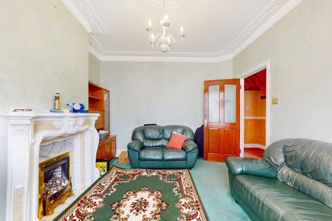 3 bedroom terraced house to rent, Burges Road, Newham