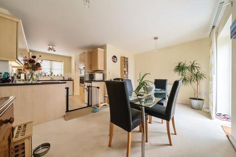 3 bedroom townhouse for sale, Oakmead,  Witney,  OX28