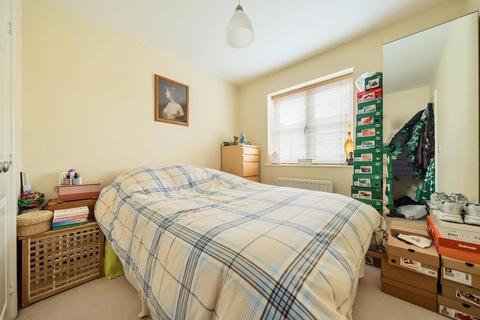 15 Oakmead, Witney, OX28 1EF