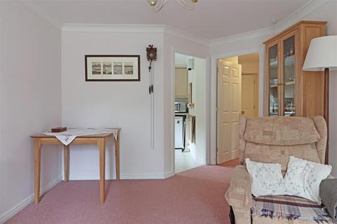 1 bedroom retirement property for sale, London Road, Redhill