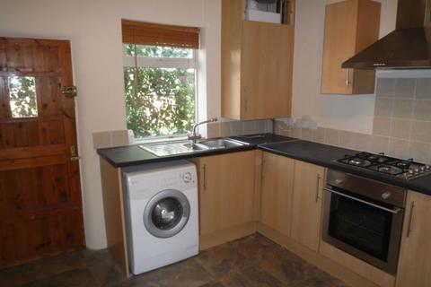 2 bedroom terraced house to rent, Water Street, Macclesfield