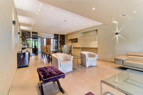 undefined, Cranbourne Gardens, NW11