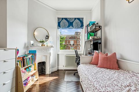 3 bedroom flat for sale, Hauteville Court Gardens, London