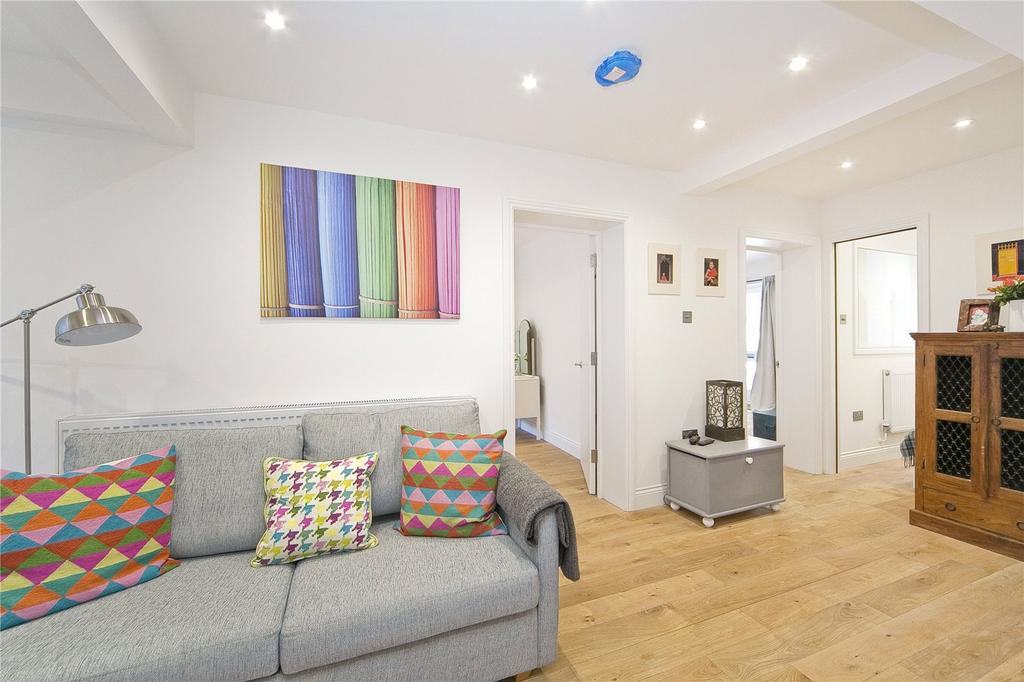 Apartment in London - View 2