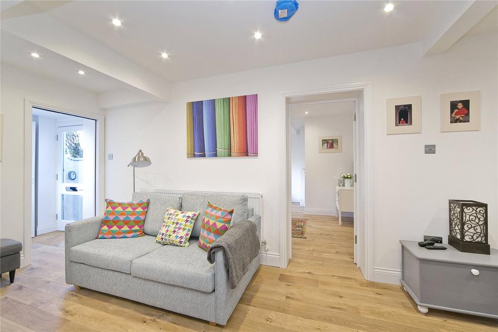 Apartment in London - View 3